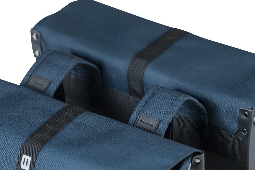 Basil Doppeltasche Forte Double Bag, 35 Liter, blau/schwarz, wasserabweisend, reflektierend, Klickverschluss, ideal für Gepäckträger, robuste Verarbeitung