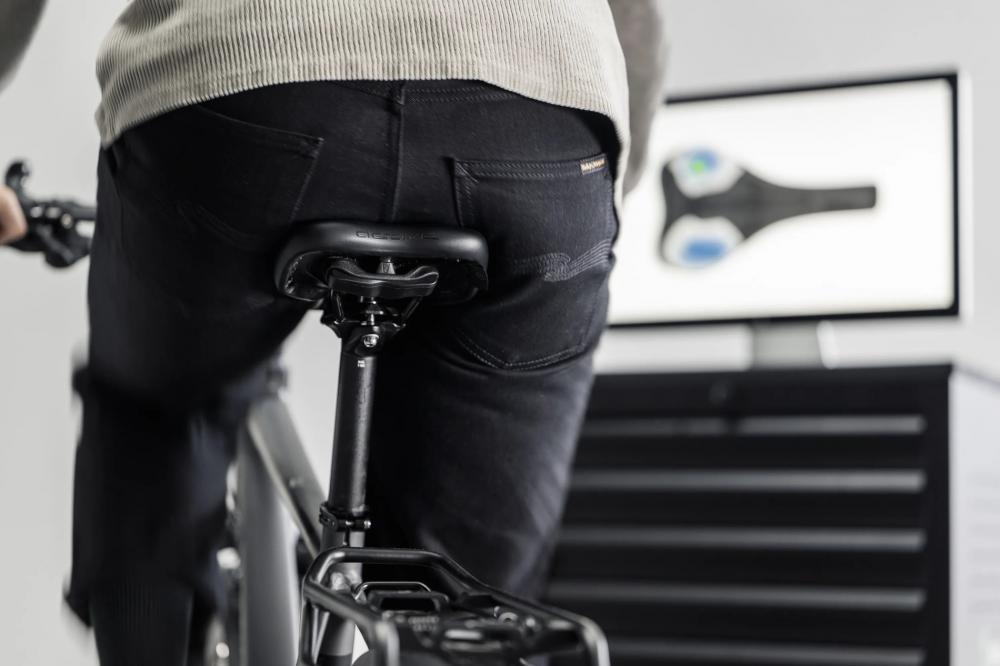 SQlab Sattel 610 M-D active 16 cm - ergonomischer Fahrradsattel mit active-Technologie und Stufensattel-Konzept