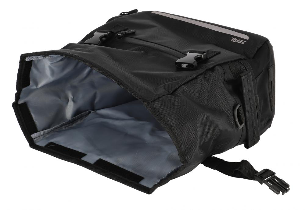 Offene Zefal Z Travel 60 Fahrradtasche schwarz 20 Liter mit Reflektorstreifen und Schnallenverschluss.