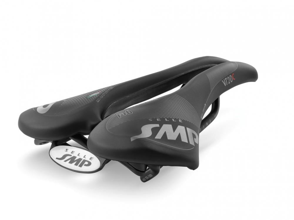 Schwarzer Selle SMP VT20C Gel Unisex Fahrradsattel, 255x144mm, 290g, auf weißem Hintergrund.