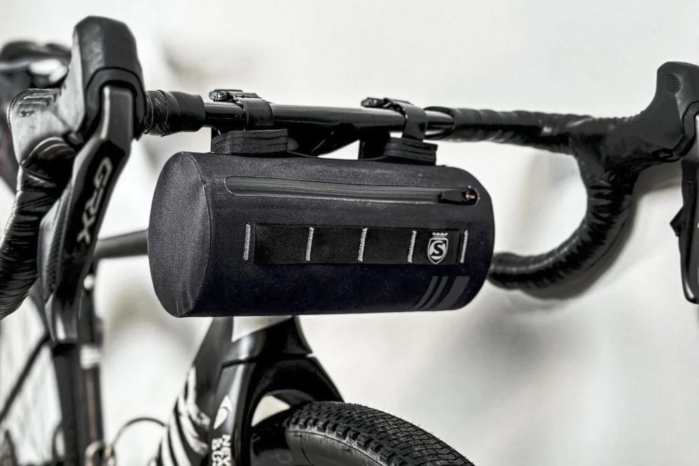 SILCA Grinta Adventure Lenkertasche 2L, wasserdicht mit YKK AquaGuard Reißverschluss und TPU-Riemen aus Recyclingmaterial.