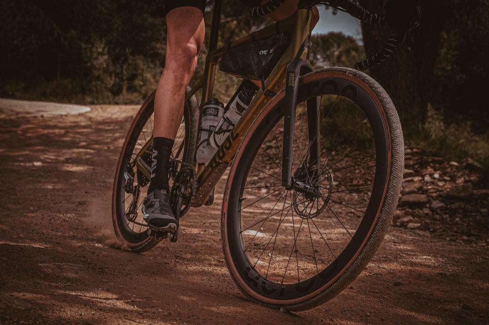 Schwalbe FALTREIFEN G-ONE RS PRO V-Guard 50 Schwarz - maximaler Speed auf Schotter