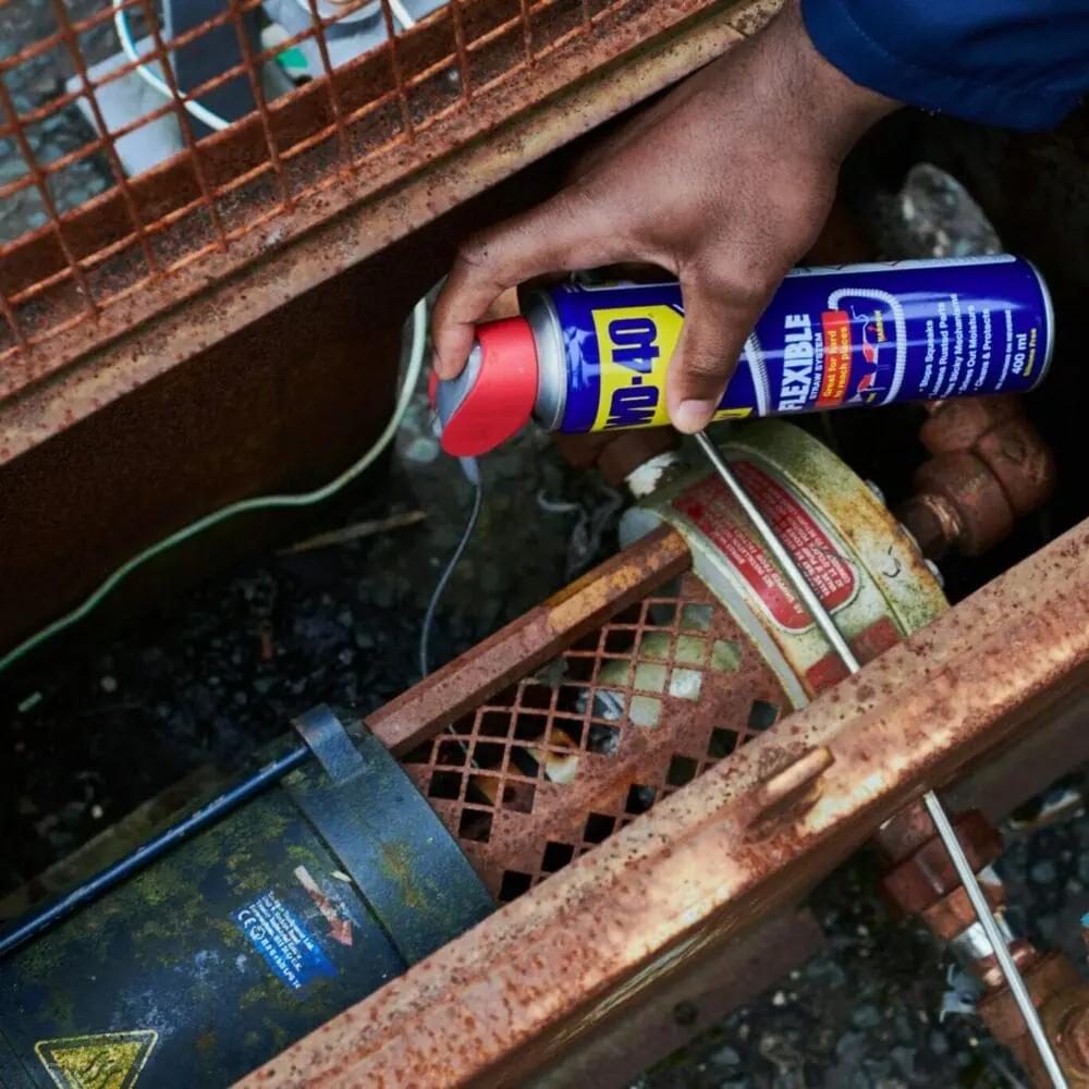 WD-40 Flexible 400 ml - vielseitiges Multifunktionsöl mit flexiblem Sprührohr