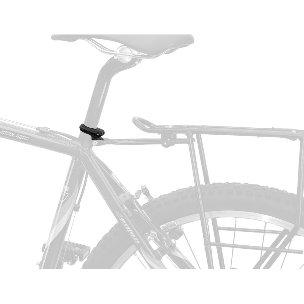 M-Wave Racky Sattelklemme 31,8 mm Alu schwarz mit M5-Gewindeösen zur Gepäckträger-Befestigung am Fahrrad-Sattelrohr.