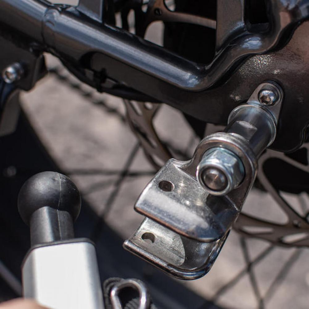 The Robert Axle Project Kupplungs-Adapter 3/8-26 26 Silber - sichere Anhängerkupplung