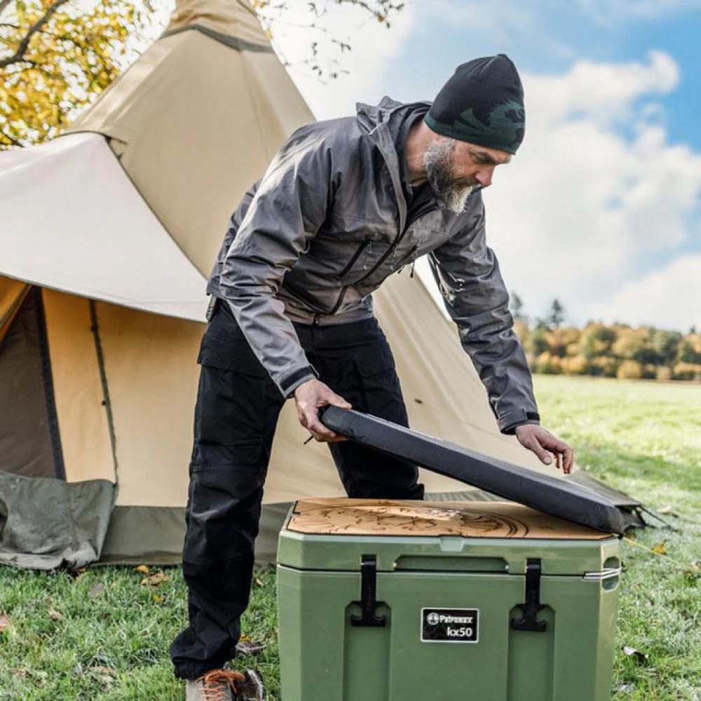 Petromax Sitzkissen für Kühlbox kx25 Robustes 600D Ripstop-Gewebe, Anti-Rutsch-Unterseite, 4-Punkt-Druckknopfsystem, ideal für Outdoor-Abenteuer
