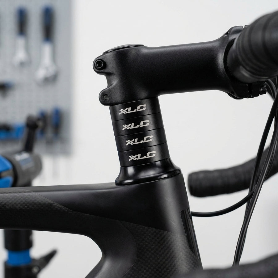 XLC A-Head Spacer-Set AS-A02, schwarz matt Aluminium, zur individuellen Lenkerhöhenanpassung am Fahrrad.