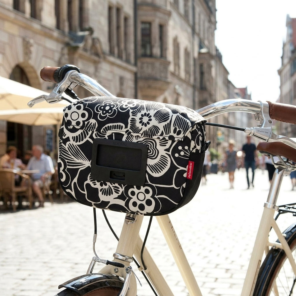 RIXEN & KAUL Reisenthel Funbag Lenkertasche fleur schwarz mit KLICKfix Lenkeradapter am Fahrrad.