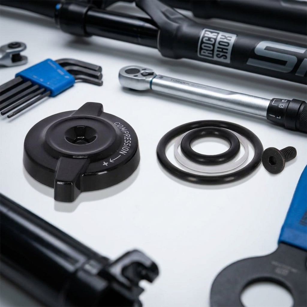 RockShox Gabel Dämpfer Knob-Kit für SID Rush Crown 32/35mm. Präzises Mountainbike Ersatzteil für optimale Federungseinstellung.