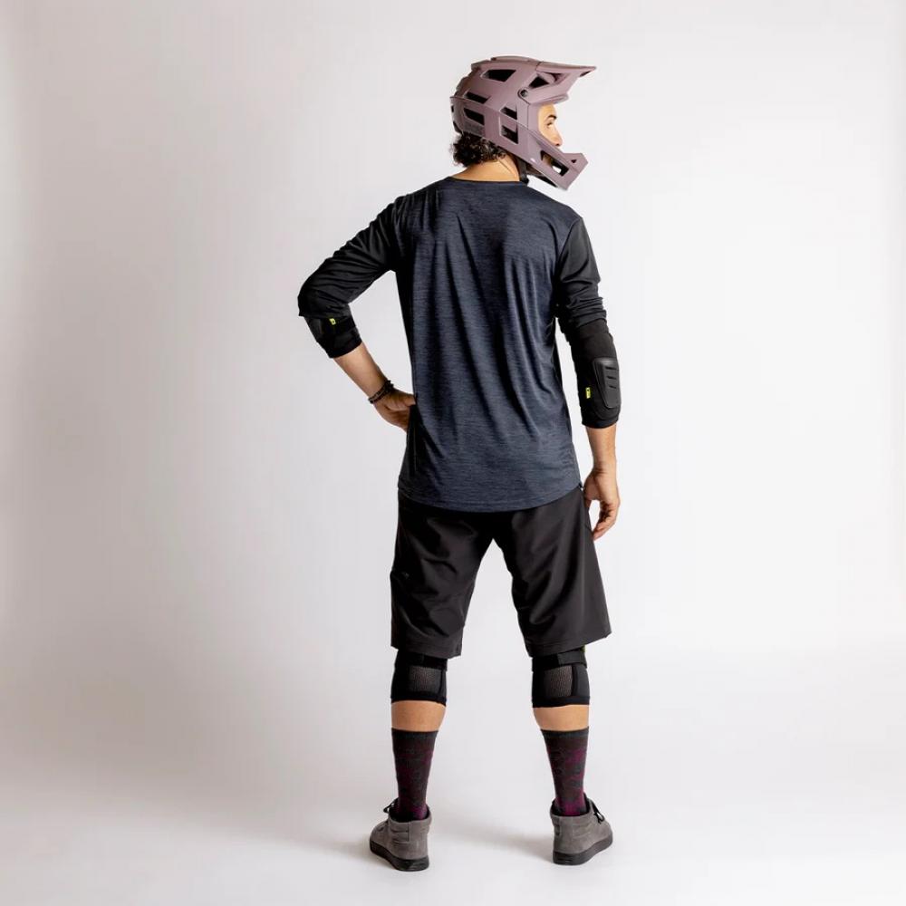 IXS Sports Division iXS Carve Evo Shorts L black - flexible MTB-Shorts mit X-Stretch