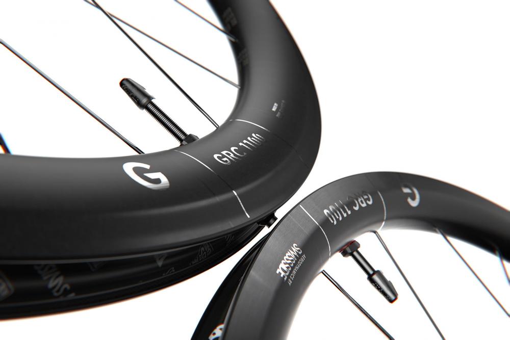 DT Swiss Laufrad GRC 1100 DICUT 29" 622 x 30 mm Schwarz - leichtes Carbon-Gravel-Laufrad
