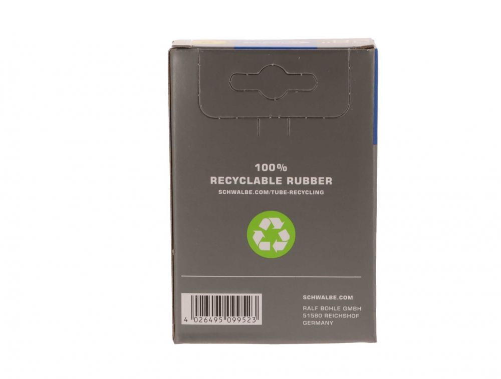 Schwalbe 2x Schlauch SV15 extra lang + Reifenheber Verpackung mit 100% recycelbarem Gummi Hinweis und Barcode.