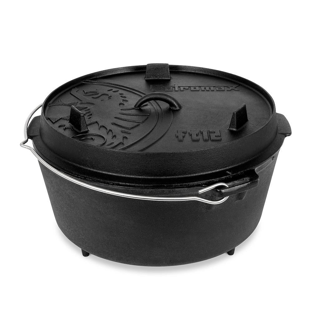 Petromax Feuertopf FT12 mit Füßen, 10,8 l Gusseisen, für 14-20 Personen, Deckel als Pfanne nutzbar, ideal zum Kochen und Backen im Freien
