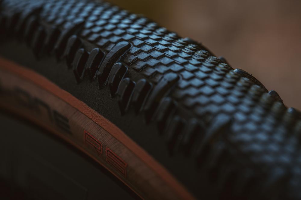 Schwalbe FALTREIFEN G-ONE RS PRO V-Guard 45-622 Schwarz - maximaler Gravel-Speed