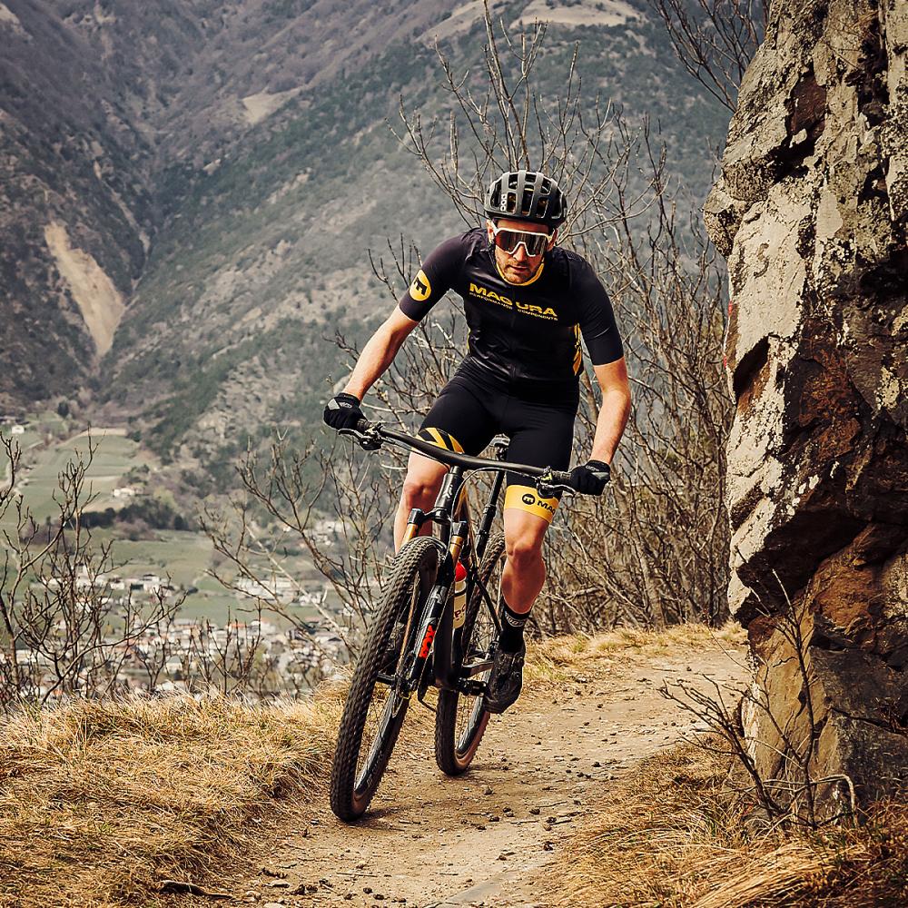 MAGURA Black Endurance Bib Short highfivemtns, L - maximaler Komfort auf langen Touren