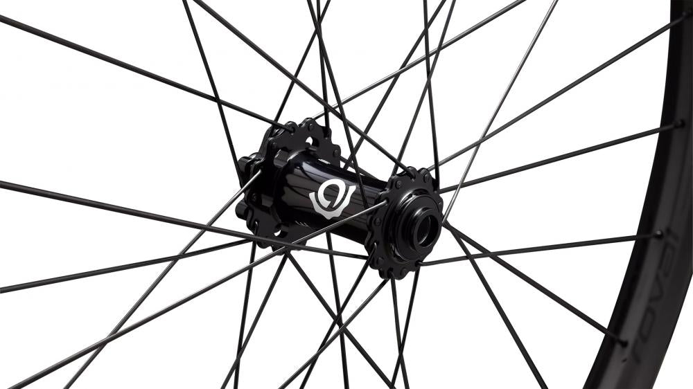 Specialized TRAVERSE SL II HYDRA 6B 29 FRONT 28H SATIN CARBON/SATIN BLACK - Highend-Carbon-Vorderrad - Laufrad