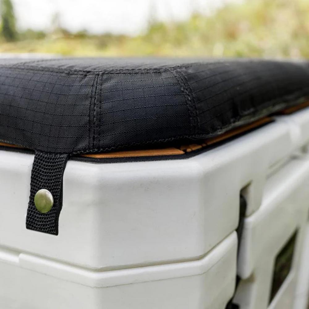 Petromax Sitzkissen für Kühlbox kx25  Robustes 600D Ripstop-Gewebe, Anti-Rutsch-Unterseite, 4-Punkt-Druckknopfsystem, ideal für Outdoor-Abenteuer