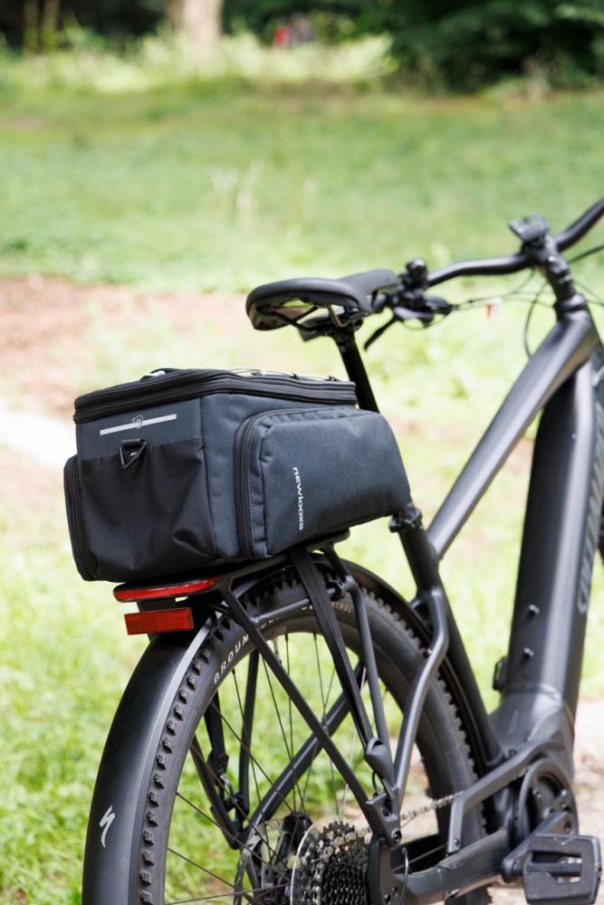 New Looxs Radtasche Sports Trunkbag RT2 31L Black - erweiterbare Gepäckträgertasche mit Snapit 2.0