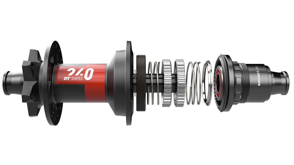 Explodierte Ansicht der schwarzen DT Swiss 240 DEG MTB Hinterradnabe, zeigt die inneren Komponenten und das Ratchet DEG Syste