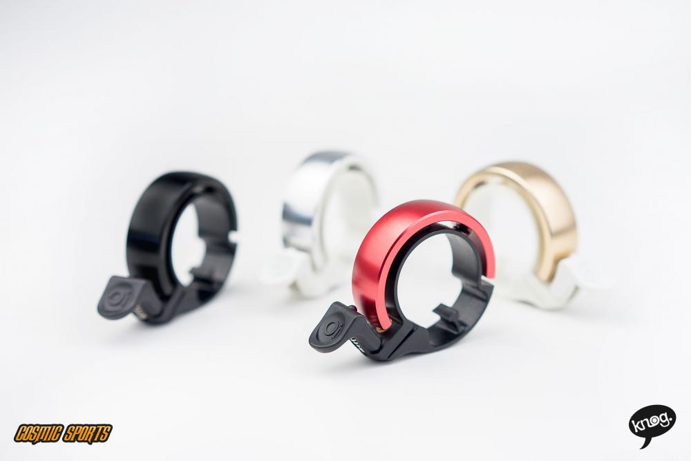 Knog Oi Classic Fahrradklingel matt schwarz, stilvolles Design, klarer Klang für City- & Trekkingräder.