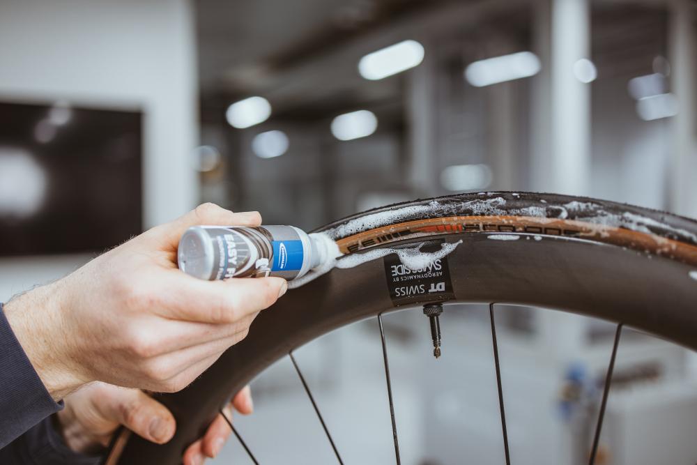 Schwalbe Easy Fit Montagefluid 50 ml - Schwammdose