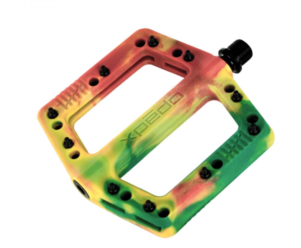 Xpedo FELIX Special Edition Plattformpedal Tri-Color Rasta 109 × 109 × 16 mm Nylon-Körper CrMo-Achse 340 g