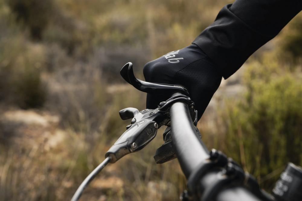 SQlab Innerbarends 411 2.0 BLK/BLK - Ergonomische Lenkeraufsätze für MTB und Trekking - Lenkeraufsatz