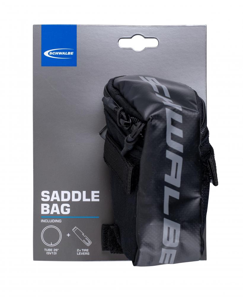 Schwalbe Satteltasche mit Schlauch (SV13) und 2 Reifenhebern auf Verpackung.