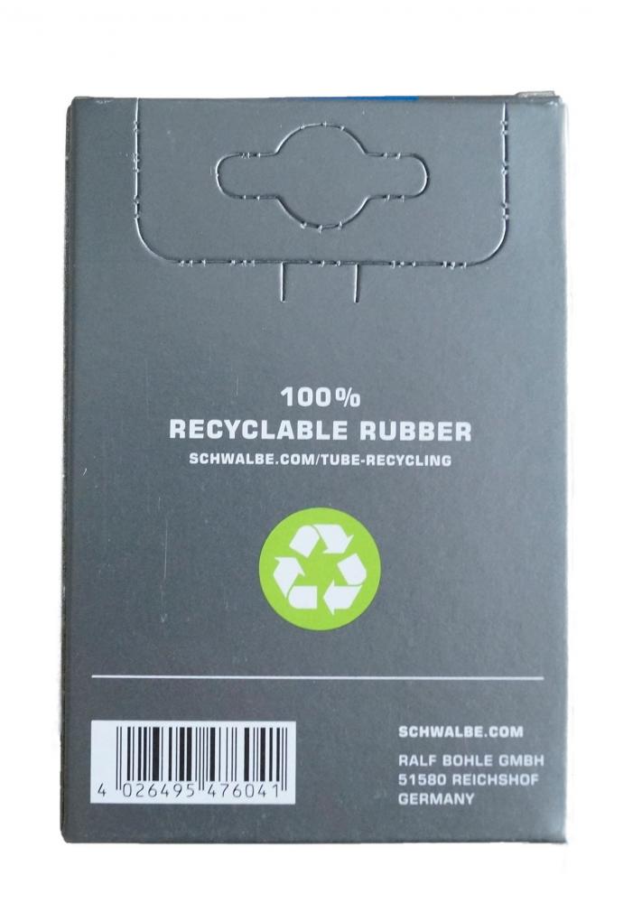 Schwalbe Fahrradschlauch AV1 12 Zoll Verpackung, recycelbar, mit Recycling-Symbol und Barcode.