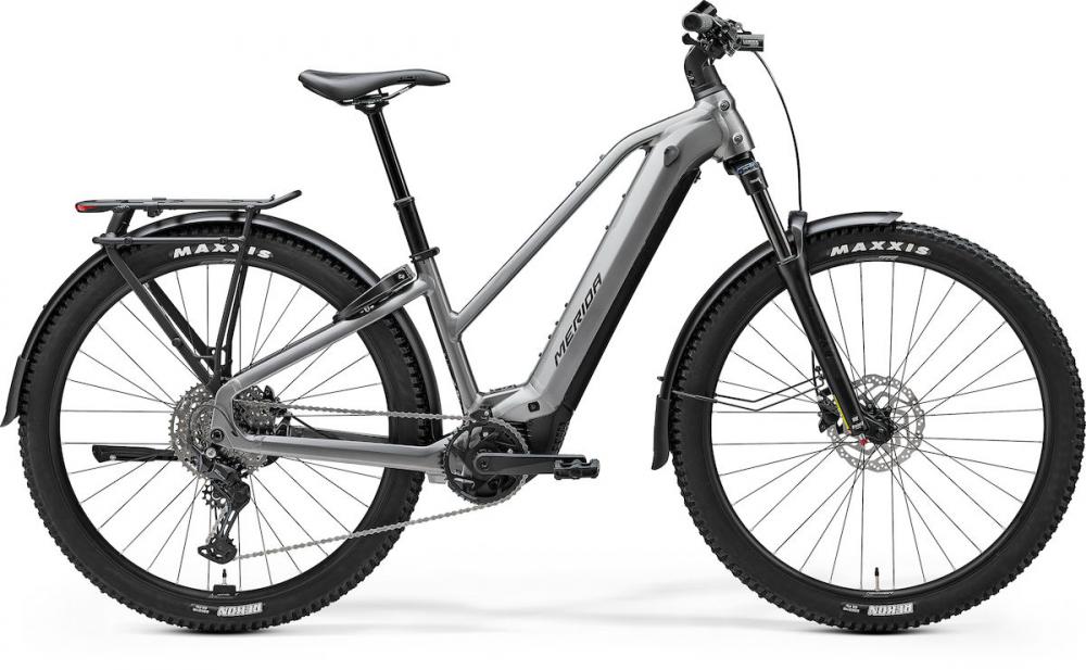 Merida eFLOAT CC 500 Lady EQ L Grau - komfortables E-Trekkingrad für Alltag & Tour