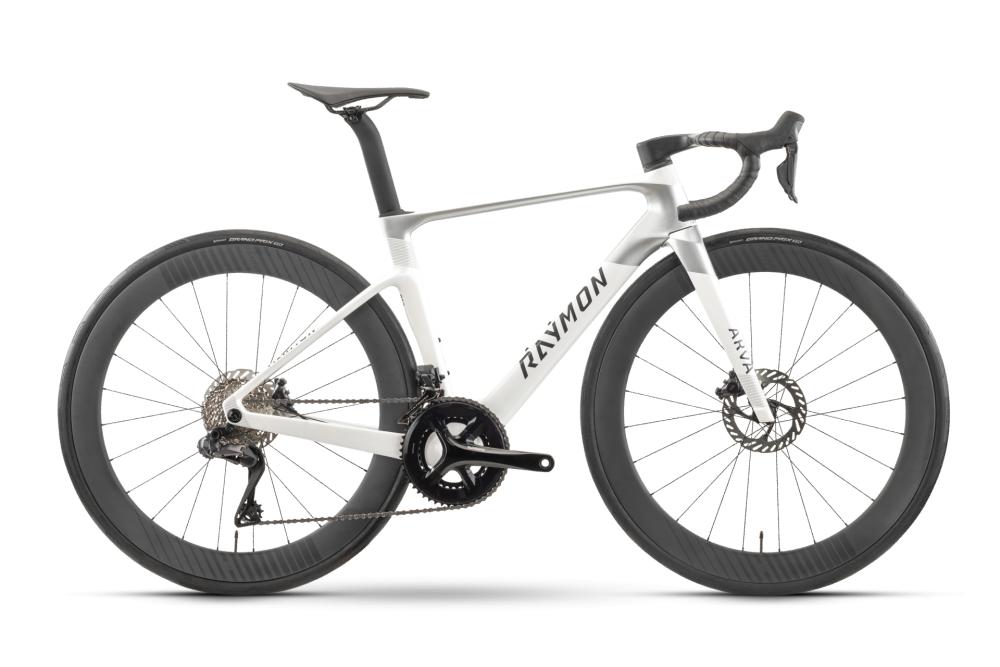 RAYMON Arva Pro 700 Aero-Rennrad Größe 54 - Shimano Ultegra Di2 2 x 12 - Carbonlaufräder - Starwhite/Silver