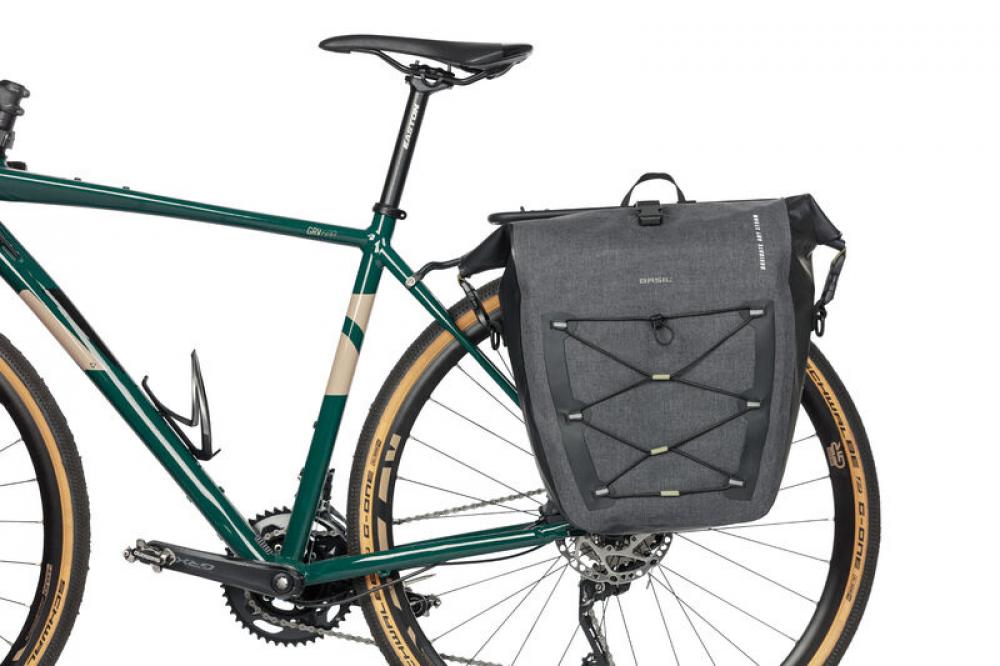 Basil Navigator Storm L Fahrradtasche, 25-31L, wasserdicht, schwarz, Hook-On-System, reflektierende Details, ideal für E-Bikes und Citybikes
