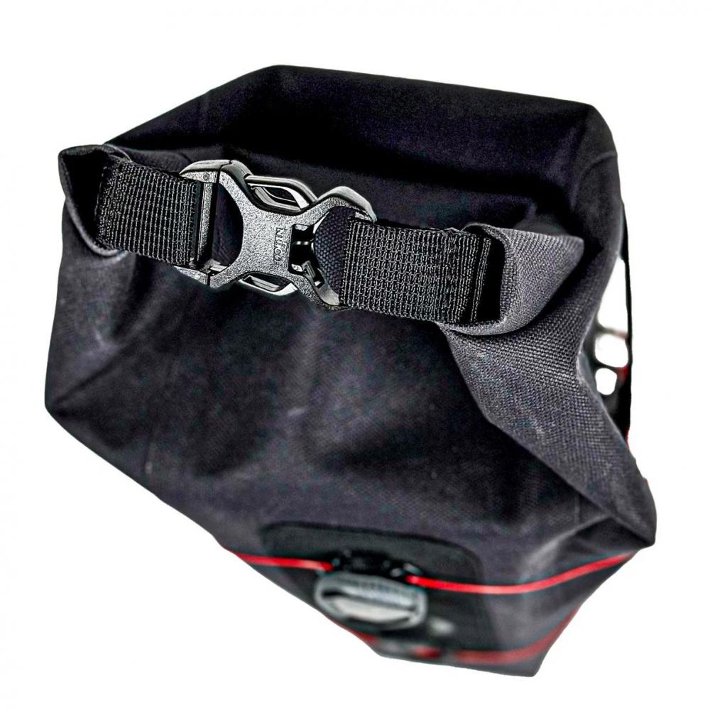 SILCA Grinta Adventure Bag - Wasserdichte Roll-Top Satteltasche 2-5 Liter, robuster BOA-Verschluss, aus recyceltem Material, ideal für Bikepacking und Abenteuer