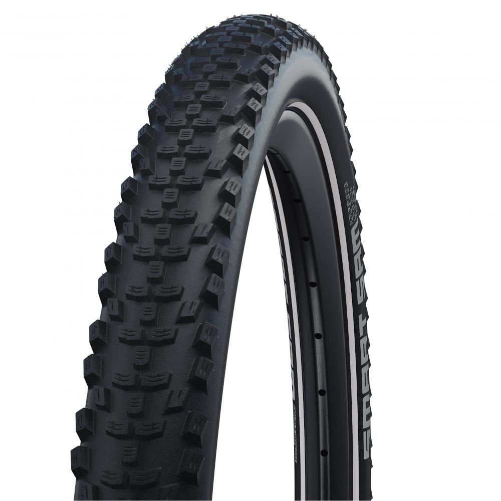 Schwalbe Smart Sam 20x1.85" Reifen schwarz mit Reflexstreifen, E50 faltbar, isoliert auf weißem Hintergrund.