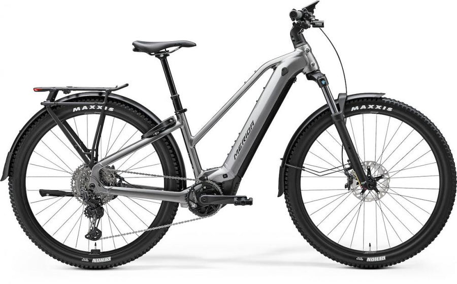 Merida eFLOAT CC 600 Lady EQ M Grau - komfortables E-Trekkingrad für Alltag und Tour