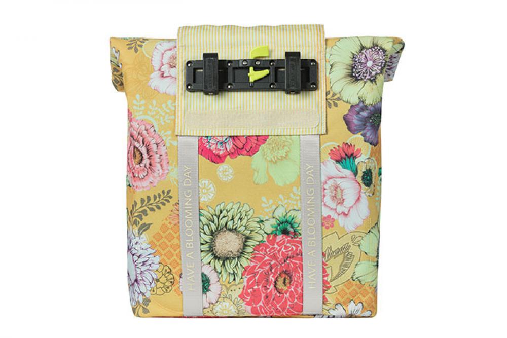 Basil Schultertasche Bloom Field Shopper honey yellow 20l, gelbe Fahrradtasche mit Blumenmuster und Halterung.
