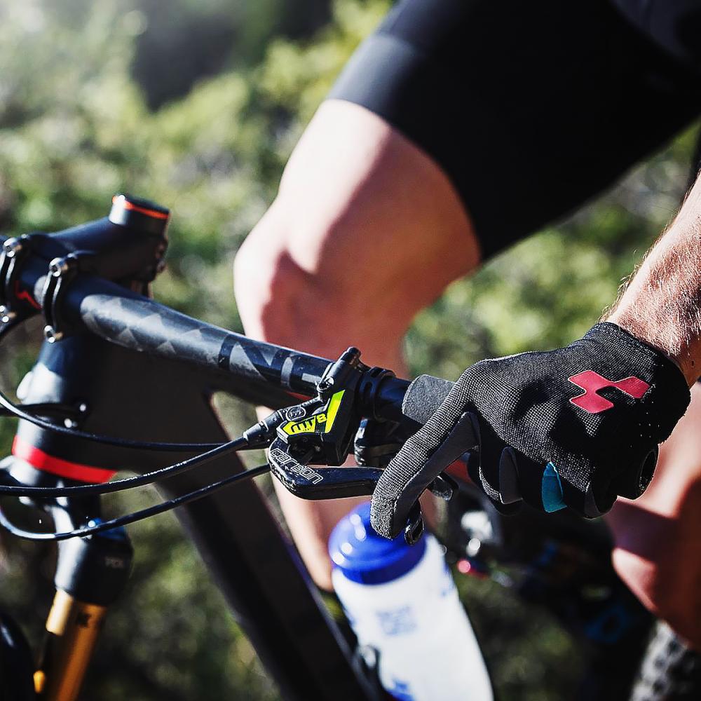 MAGURA MT8 SL FM, 1-Finger HC Carbon-Hebel - leichte High-Performance-Scheibenbremse