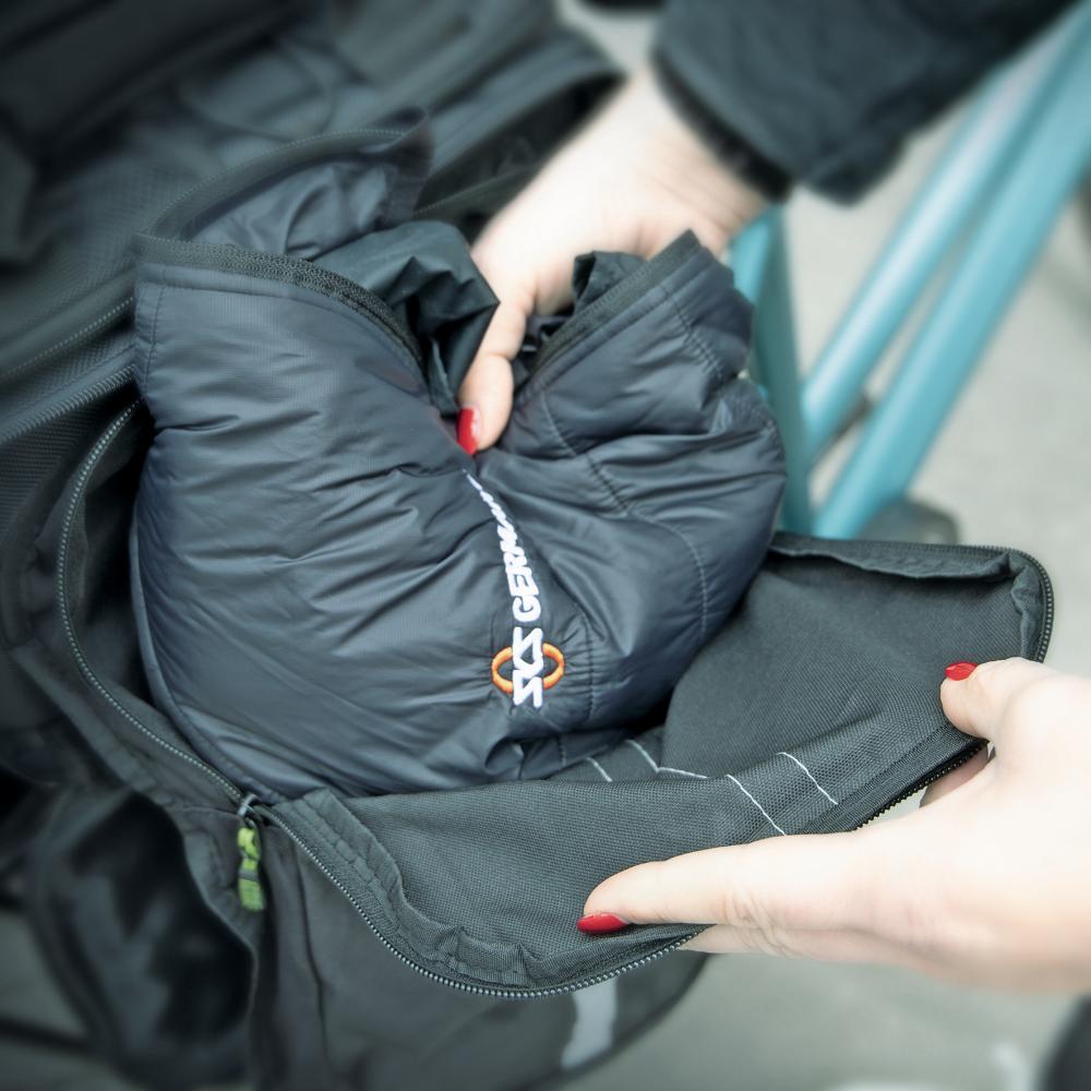 Northwind Smartbag Classic, schwarz  10 Liter Gepäckträgertasche mit ausklappbaren Seitentaschen, MonkeyLoad-Befestigung, wasserabweisend, inkl. Regenhülle.