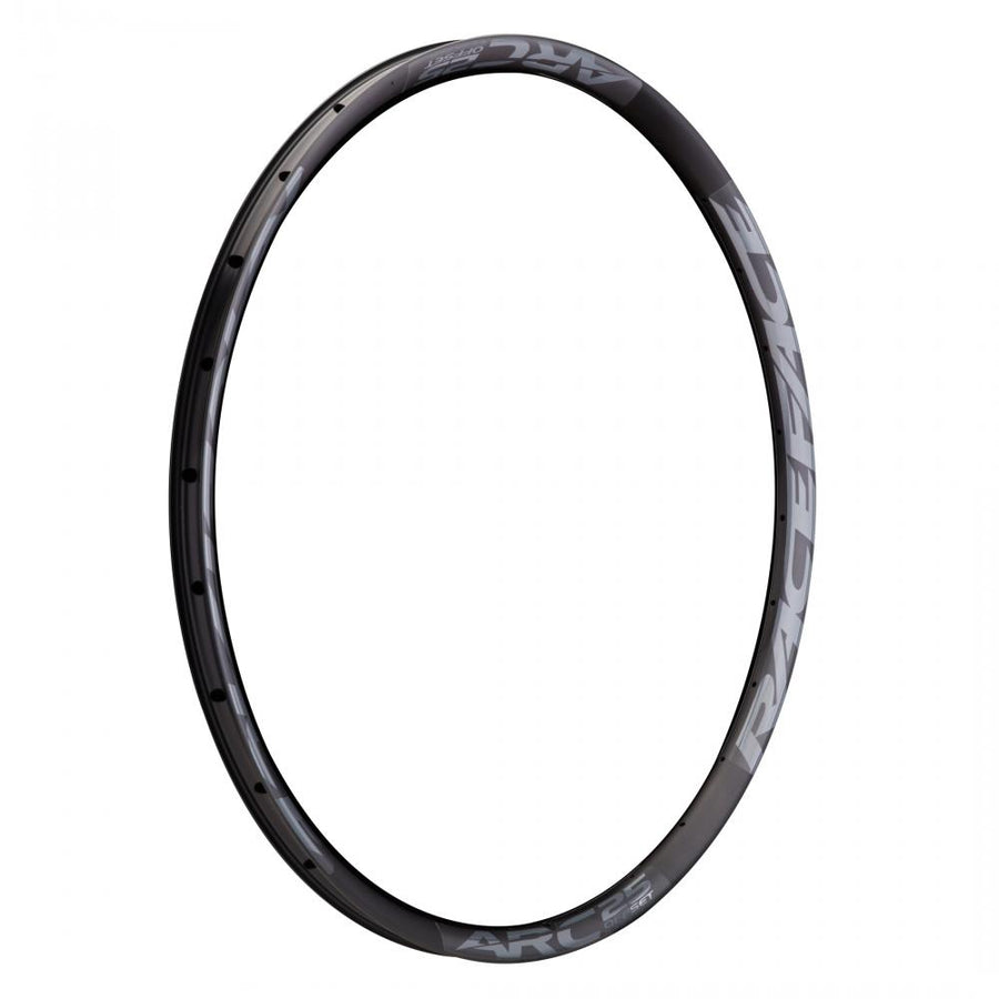 Race Face Arc Offset Felge 29", 32 Loch, 25mm, schwarz für stabile Trail-Performance.