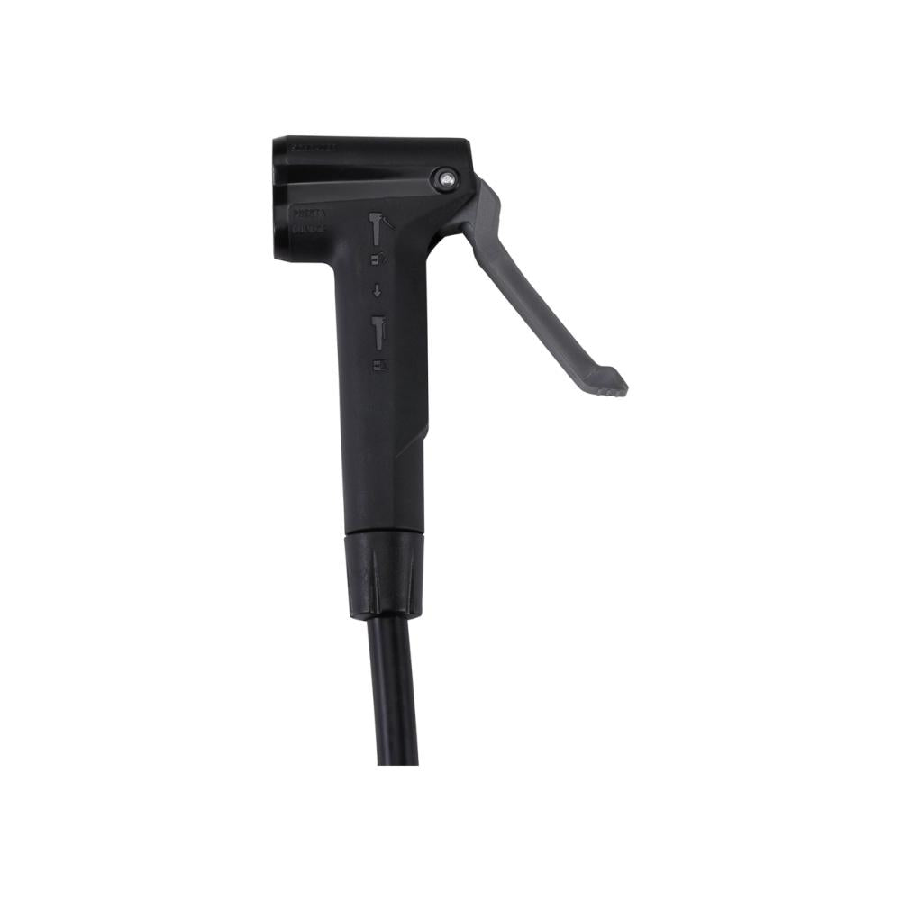 Pumpenkopf der schwarzen BBB Cycling AirBoost BFP-28 Standpumpe mit Klemmhebel und Hochdruckschlauch.