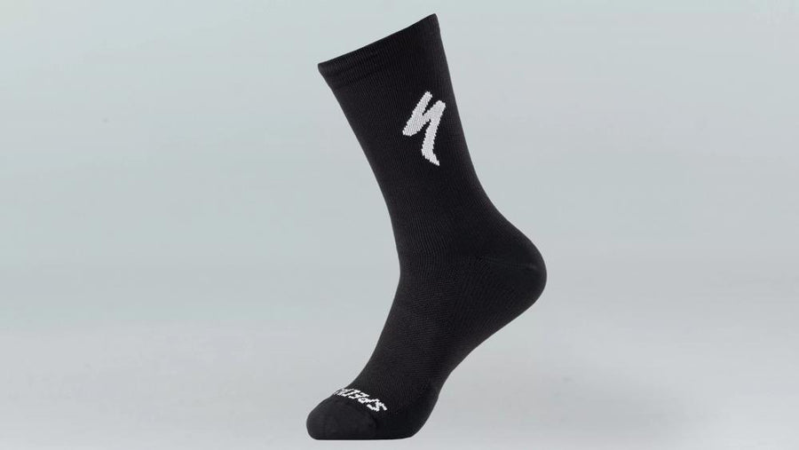 SOFT AIR TALL LOGO SOCK BLK/WHT XL - Hochwertige Logo-Socken in Schwarz/Weiß - Bekleidung