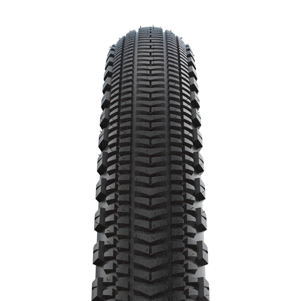 Schwalbe G-One Overland 365 Faltreifen, Ganzjahresreifen mit Addix 4-Season. Nahaufnahme des Reifenprofils.