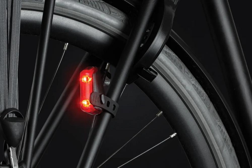 AXA Greenline 50 USB LED-Akku-Beleuchtungsset mit Bremslicht - Fahrradlampe vorne und hinten - Fahrradbeleuchtungsset