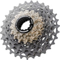 Shimano DURA-ACE CS-R9200 12-fach 11-34 Kassette. Silberne Rennrad-Kassette auf weißem Hintergrund.