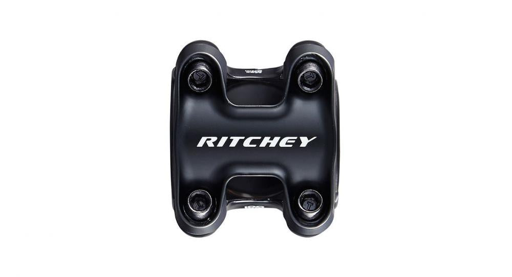 Ritchey WCS C220/Toyon Vorbaulenkerkappe in Wet Black mit weißem Ritchey Logo und vier Schrauben.